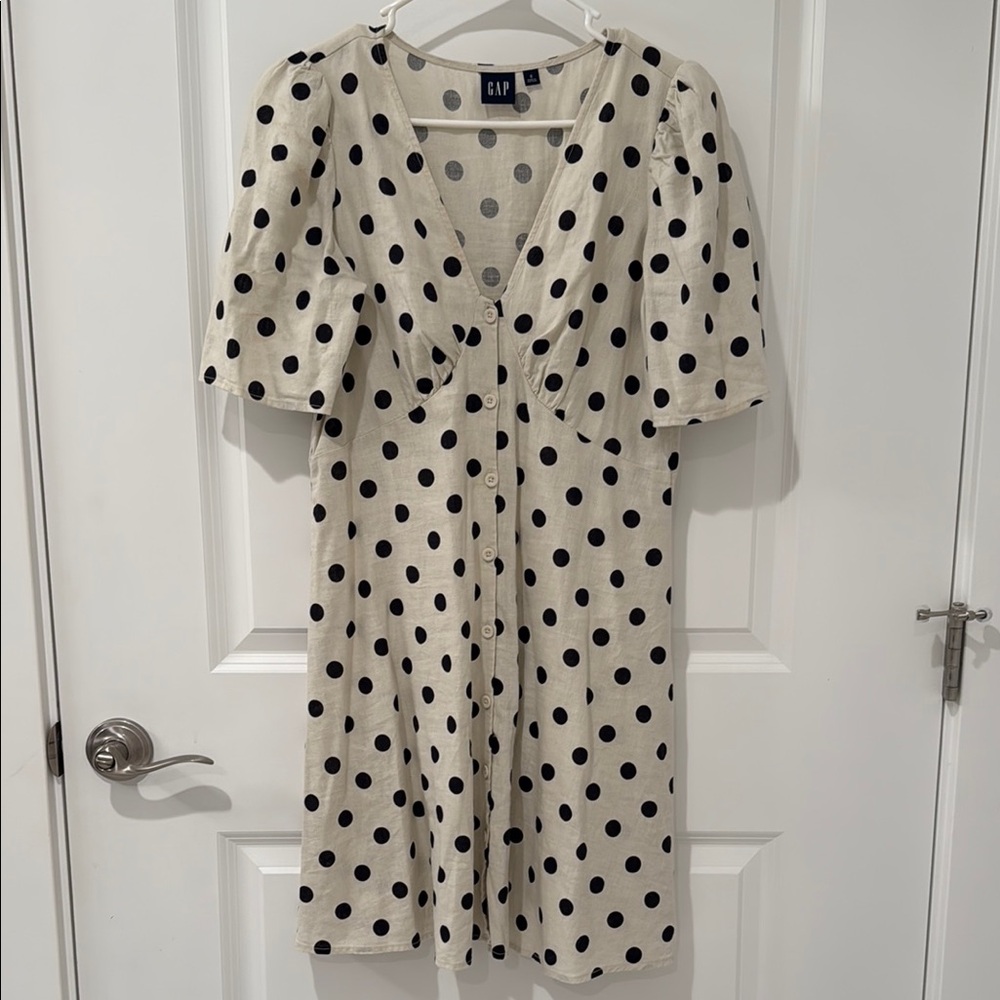 GAP Black and White Puff Sleeve Midi Dress